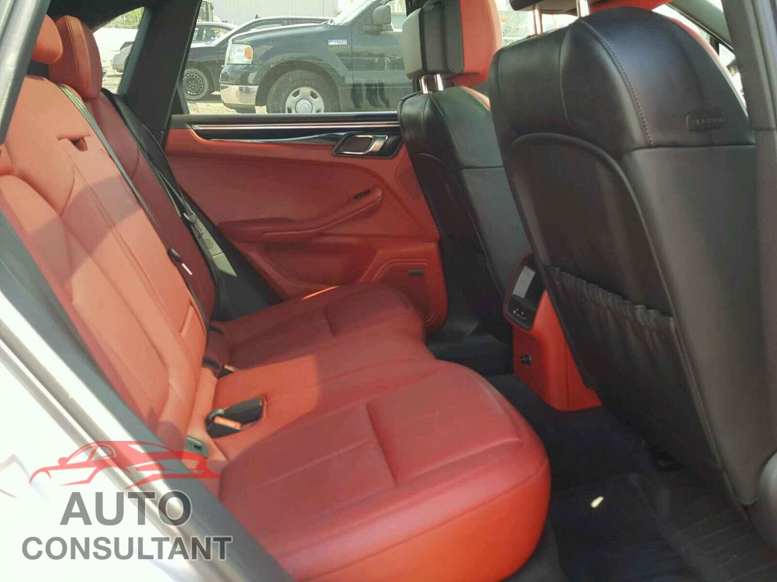 PORSCHE MACAN 2015 - WP1AB2A53FLB54955