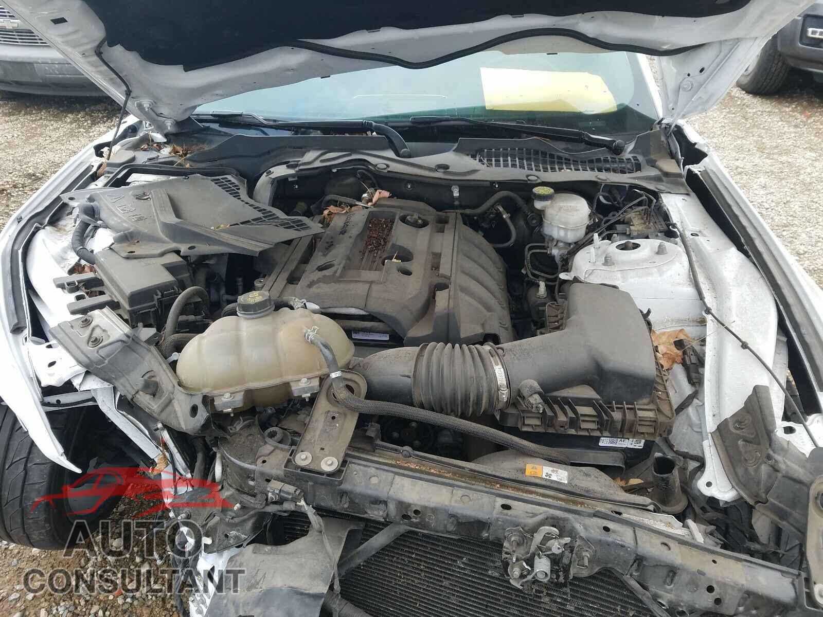 FORD MUSTANG 2017 - 1FA6P8TH5H5282677