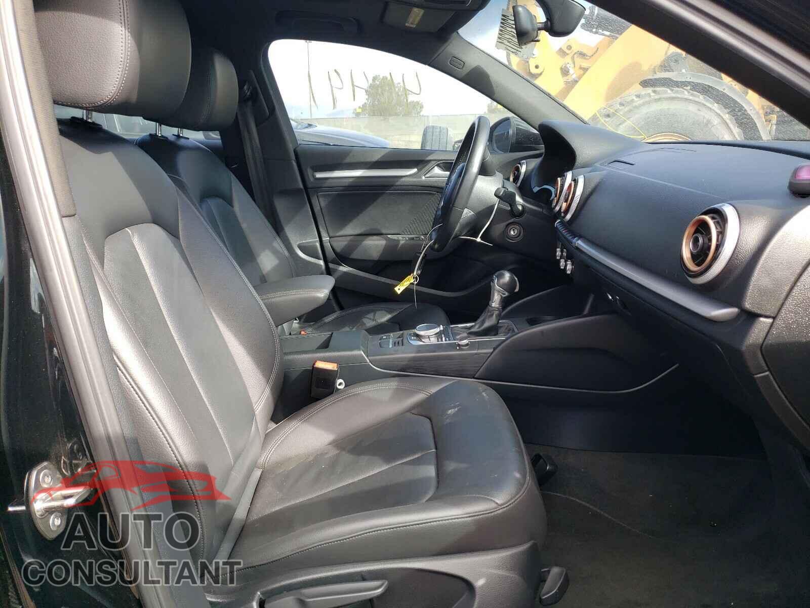 AUDI A3 2016 - WAUA7GFF8G1010765