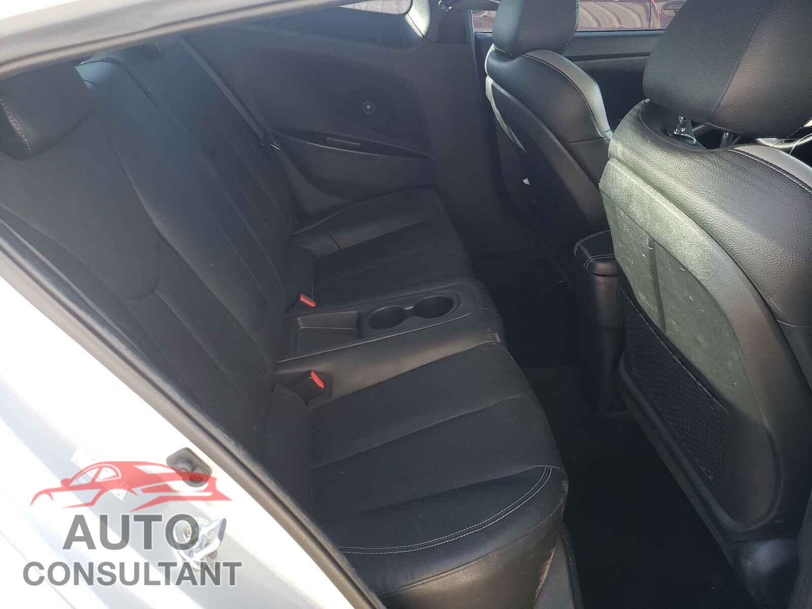 HYUNDAI VELOSTER 2016 - KMHTC6AE9GU292862