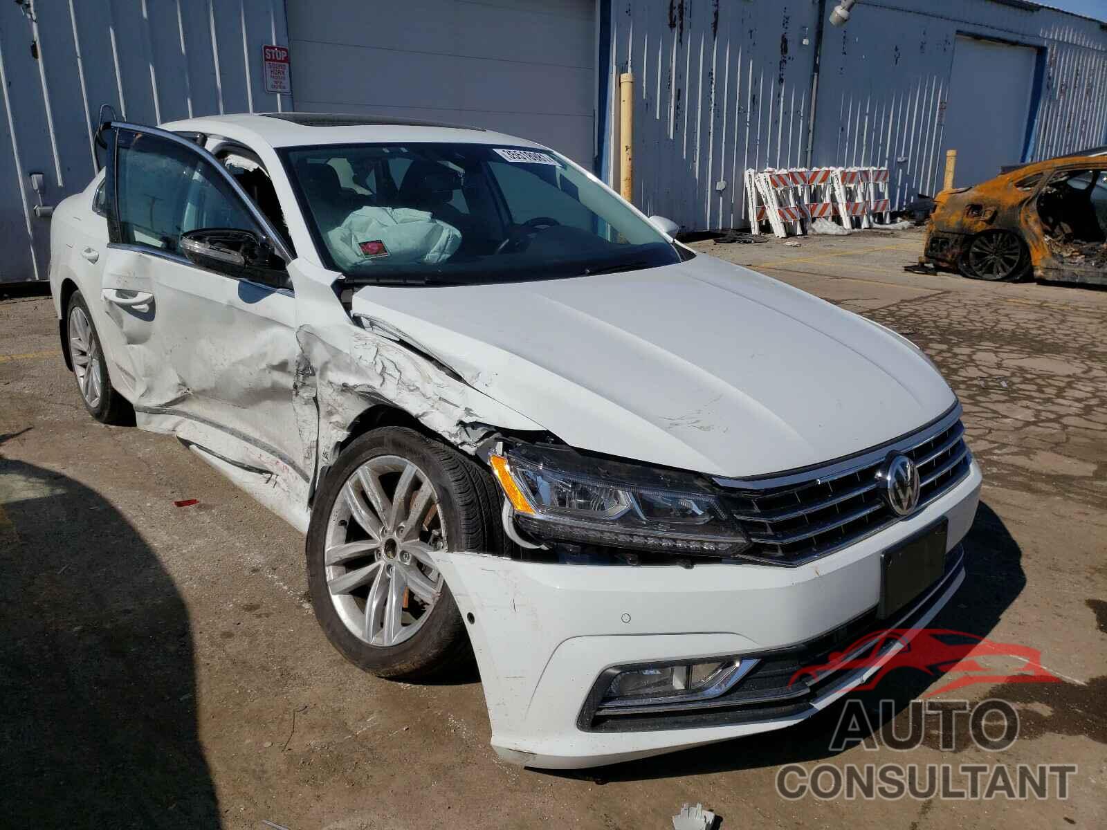 VOLKSWAGEN PASSAT 2017 - 1VWCT7A30HC075794