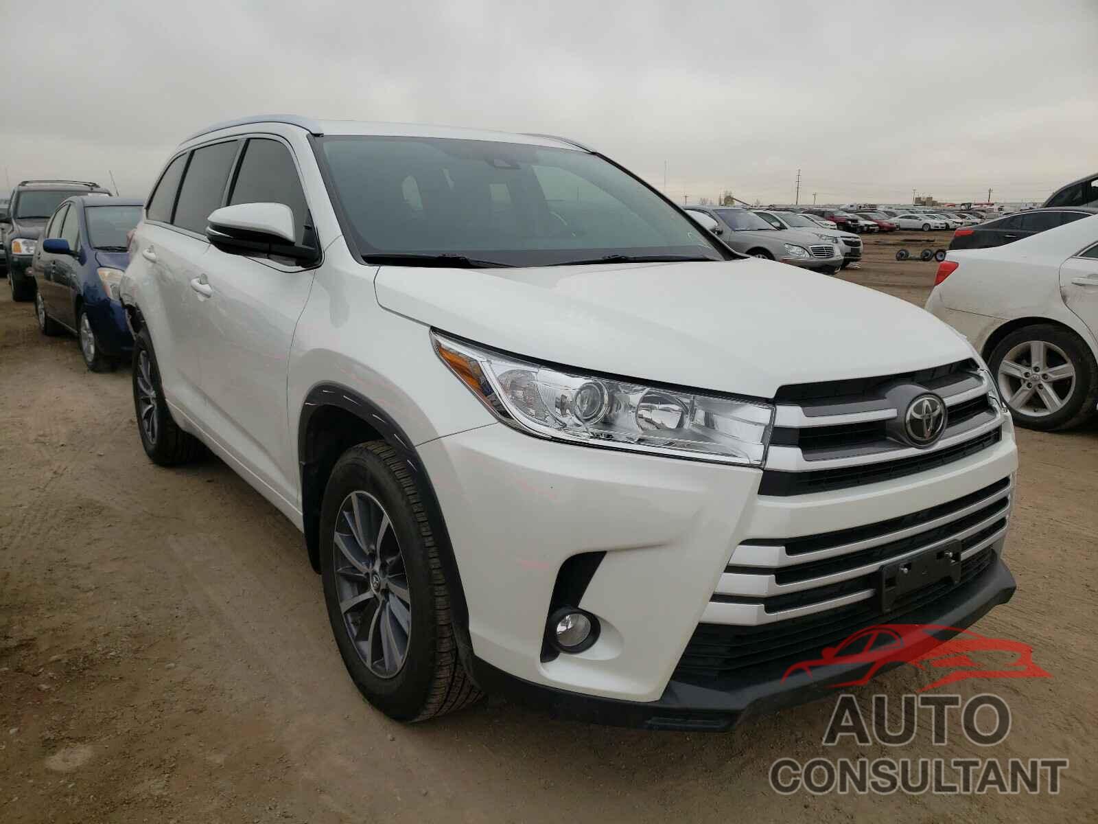 TOYOTA HIGHLANDER 2018 - 5TDJZRFH8JS526029