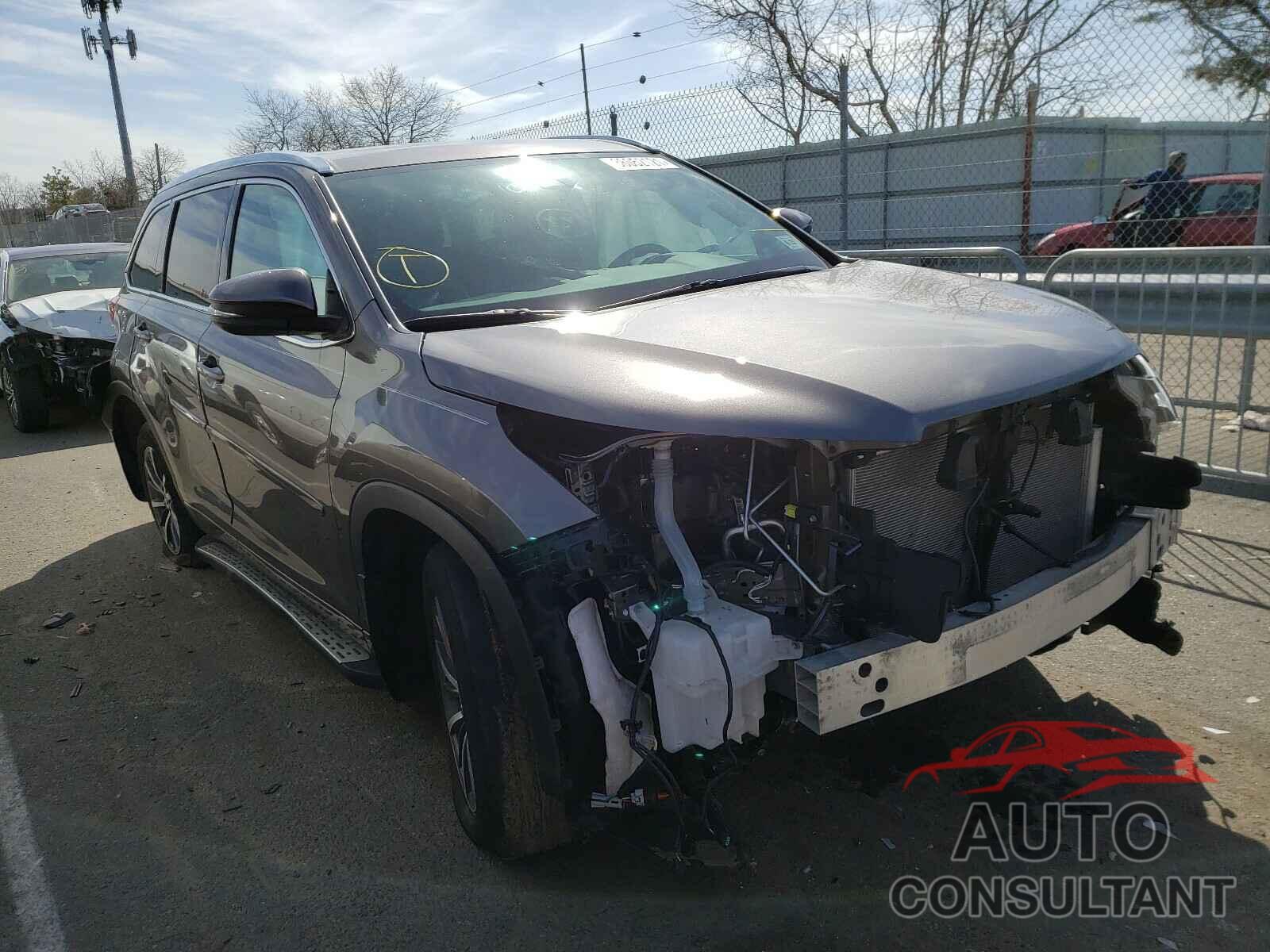 TOYOTA HIGHLANDER 2018 - 5TDJZRFH5JS544147