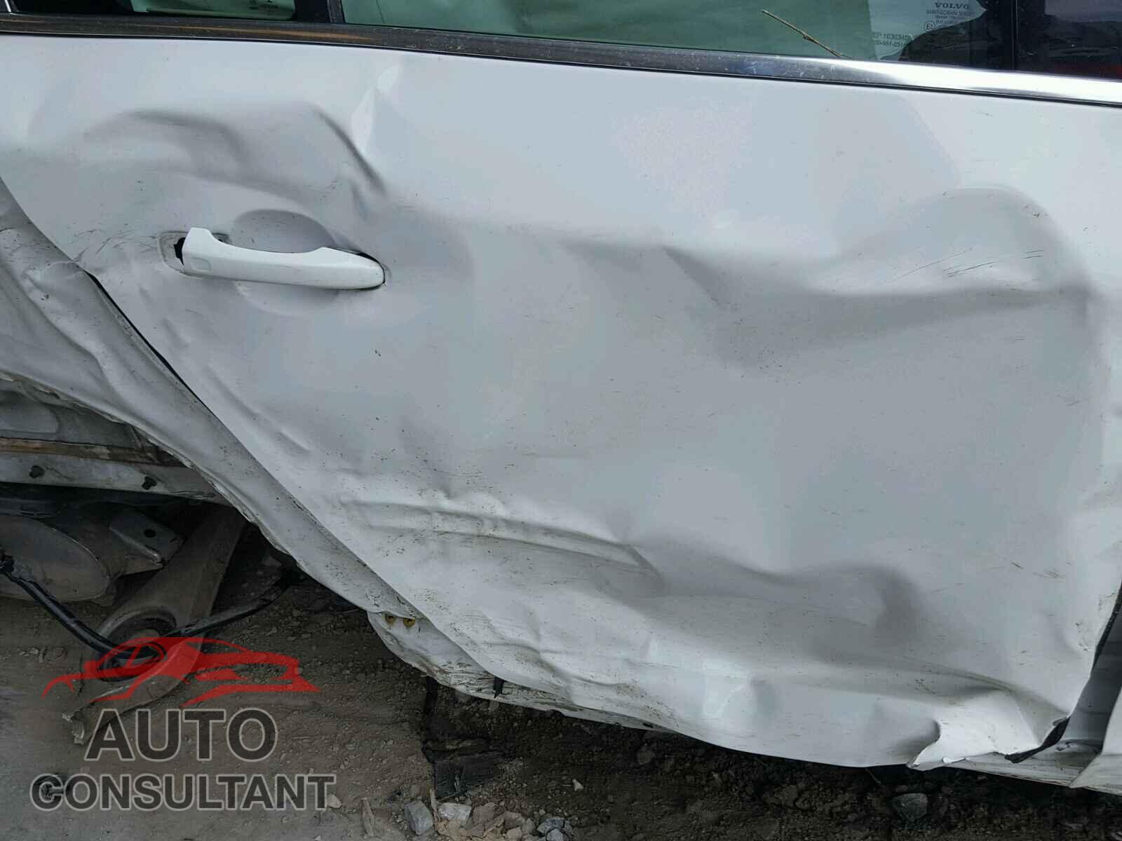 VOLVO S60 2015 - YV140MFB9F1315524