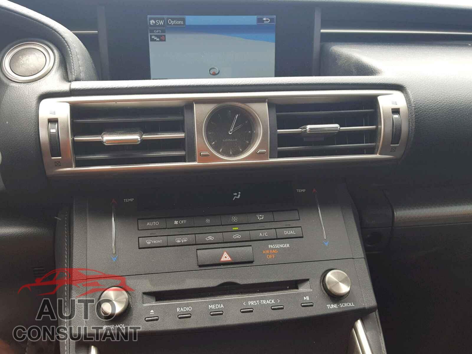 LEXUS IS250 2015 - JTHCF1D25F5023443
