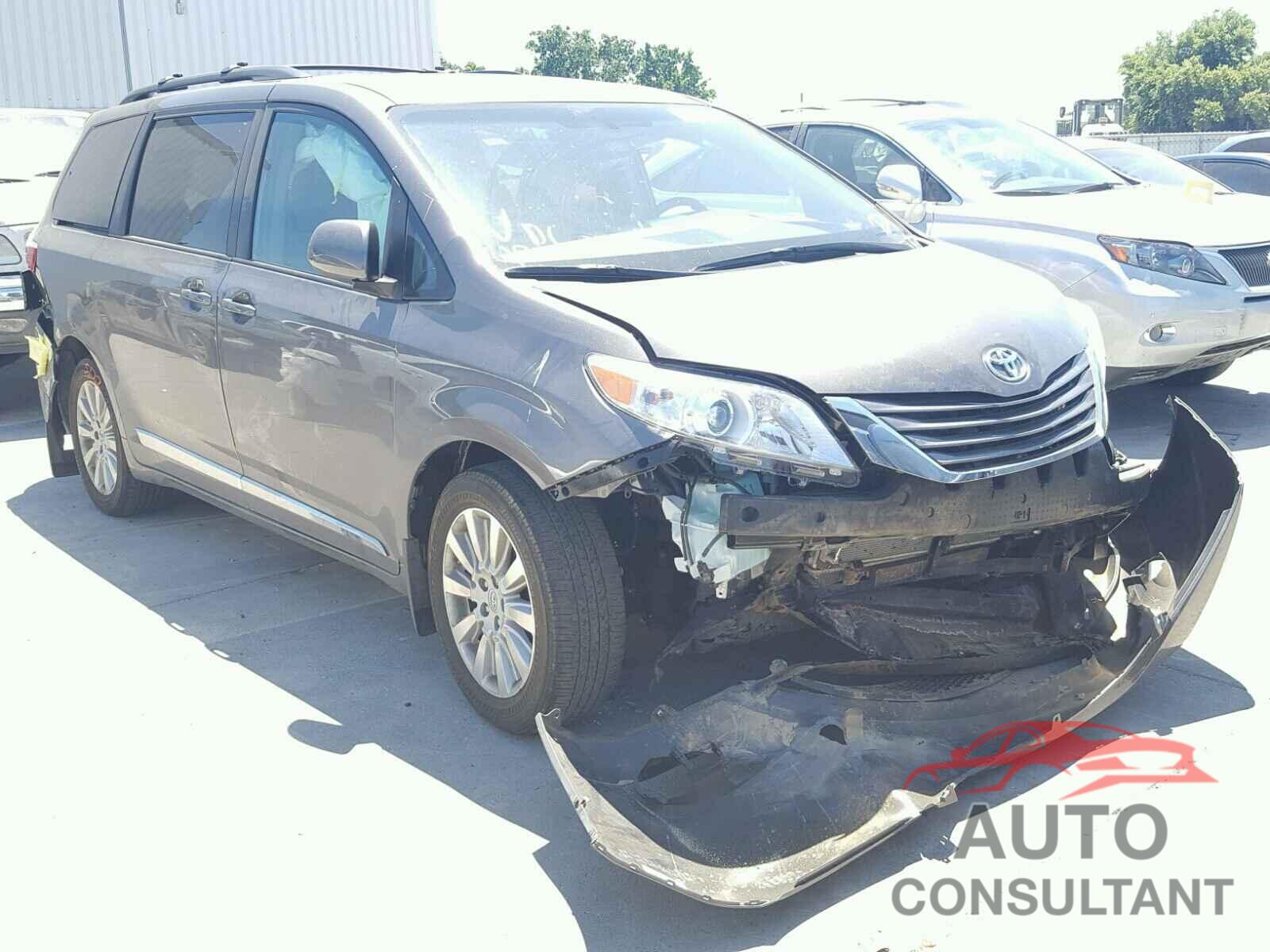 TOYOTA SIENNA 2015 - 5TDJK3DC4FS125450