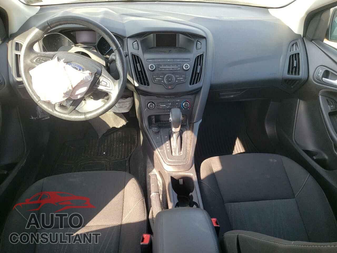 FORD FOCUS 2018 - 1FADP3K2XJL264703