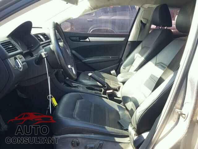 VOLKSWAGEN PASSAT 2014 - 1VWAT7A32EC070101