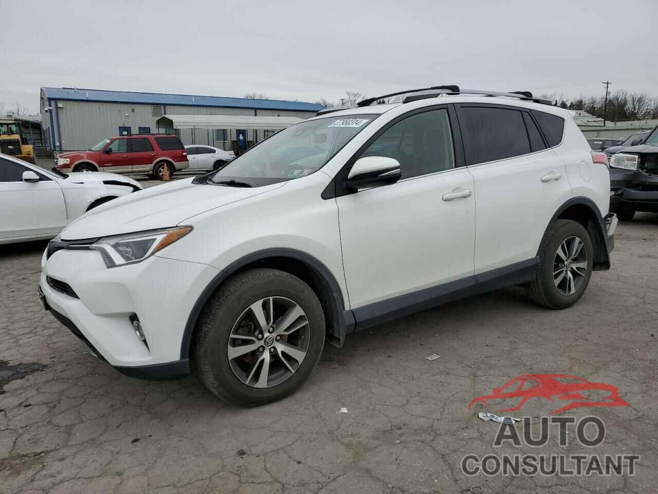 TOYOTA RAV4 2017 - JTMRFREV1HJ716653