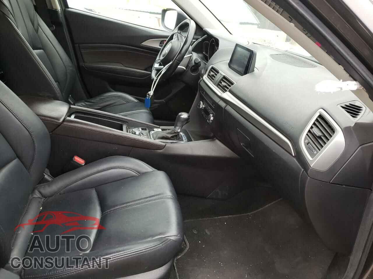 MAZDA 3 2017 - 3MZBN1L73HM149016