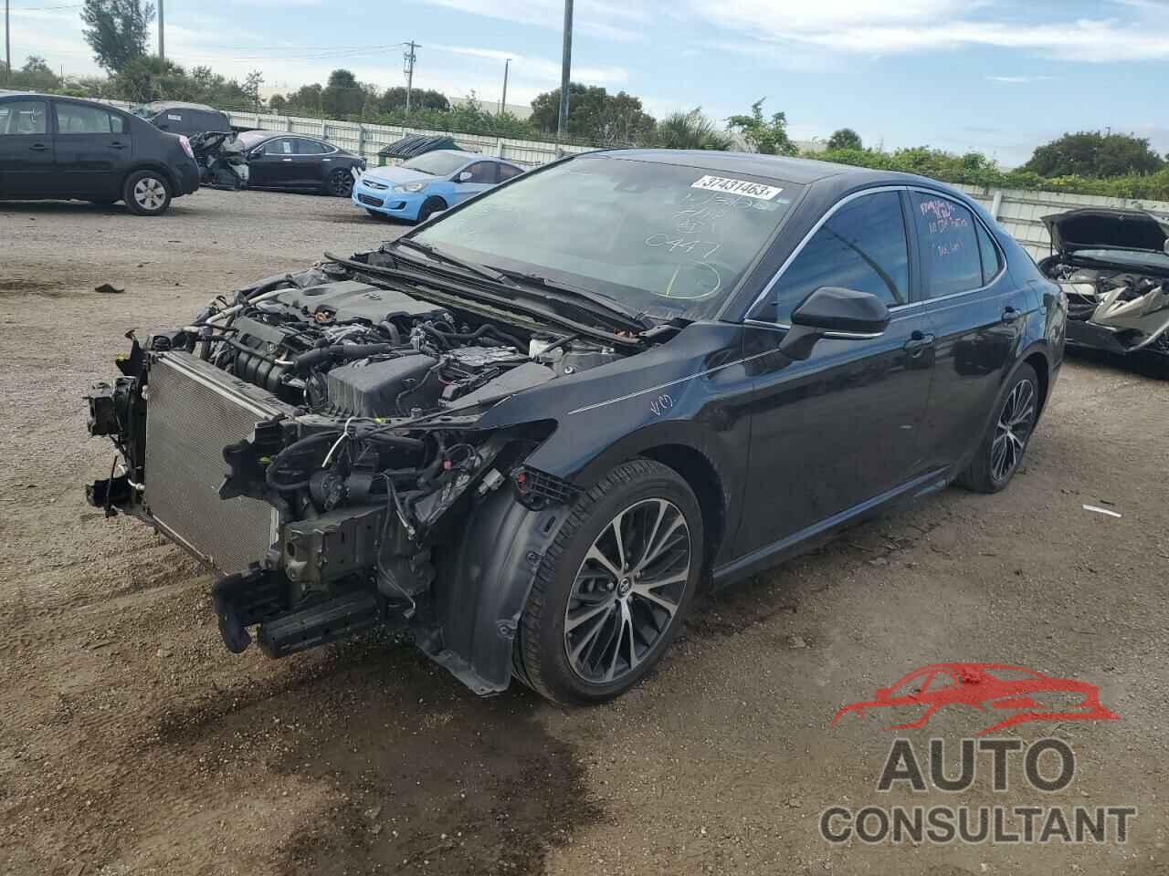 TOYOTA CAMRY 2018 - 4T1B11HK4JU670447