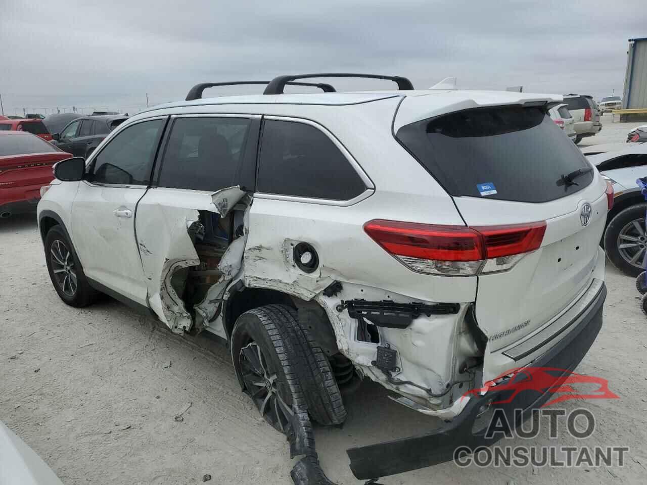 TOYOTA HIGHLANDER 2019 - 5TDJZRFH7KS602504