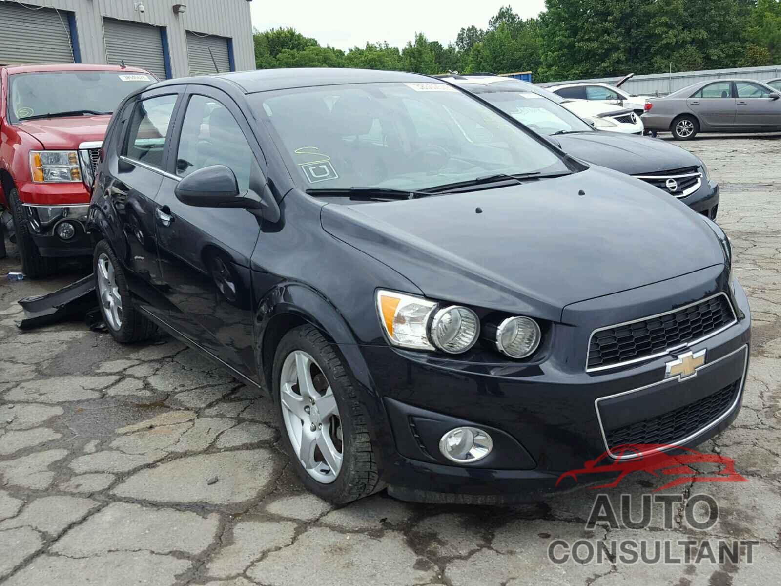 CHEVROLET SONIC 2015 - 1G1JE6SB3F4109604