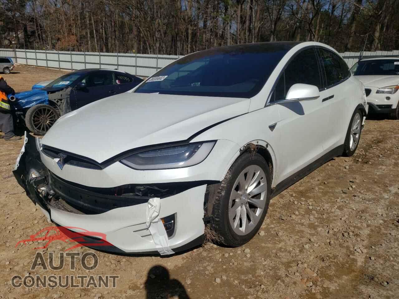 TESLA MODEL X 2018 - 5YJXCAE2XJF088869