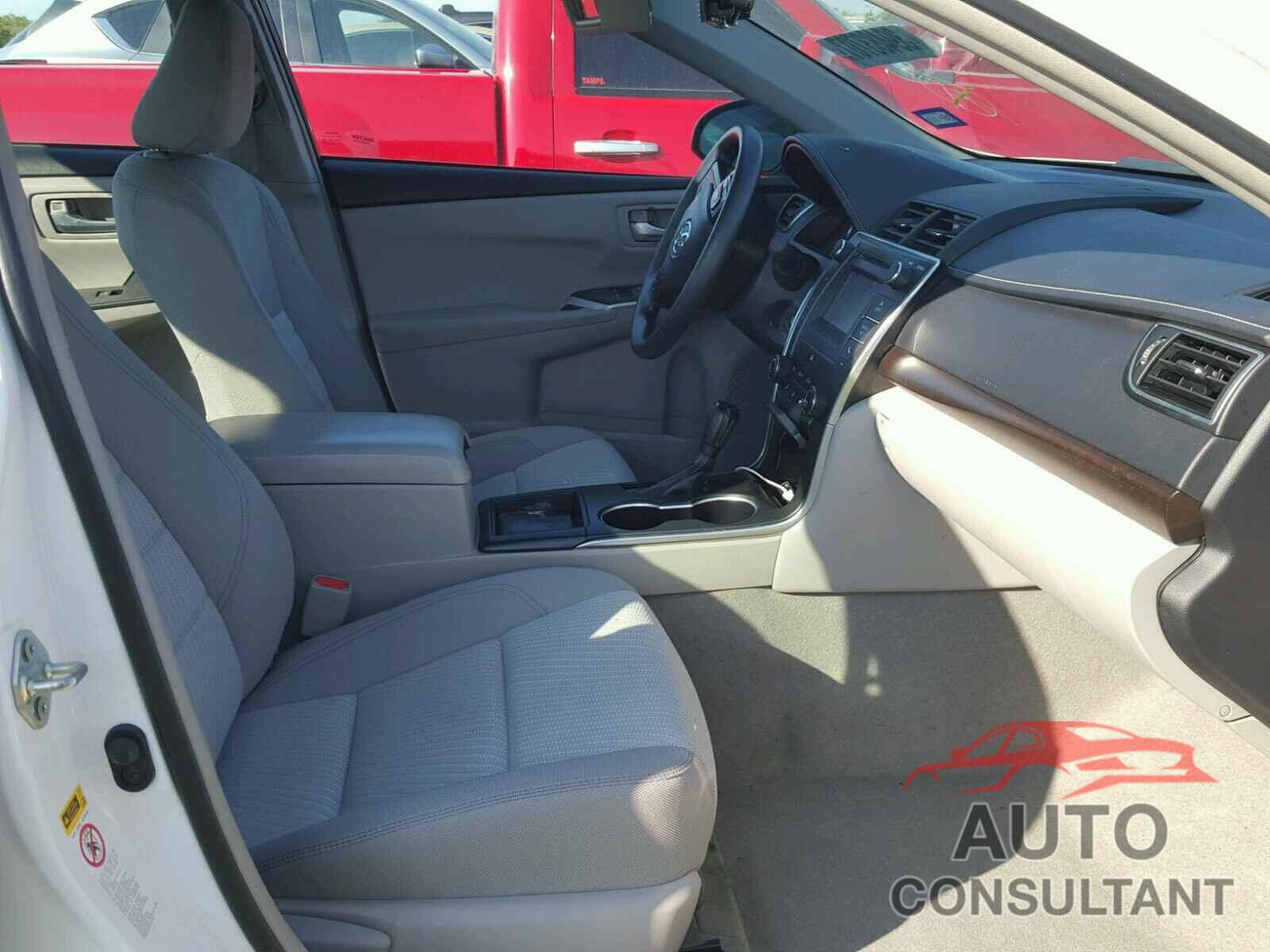 TOYOTA CAMRY 2016 - 4T4BF1FK2GR557552