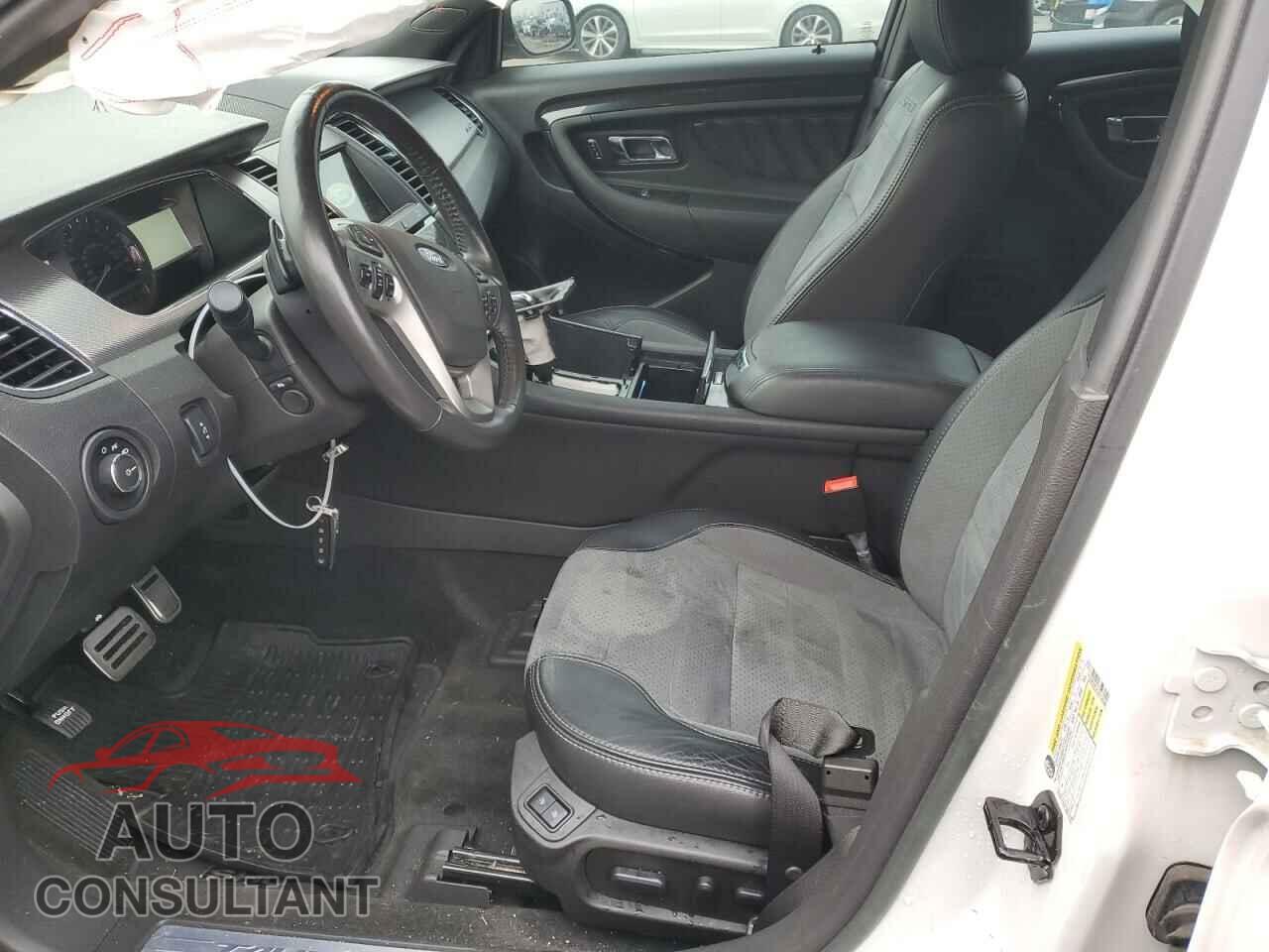 FORD TAURUS 2016 - 1FAHP2KT2GG150300