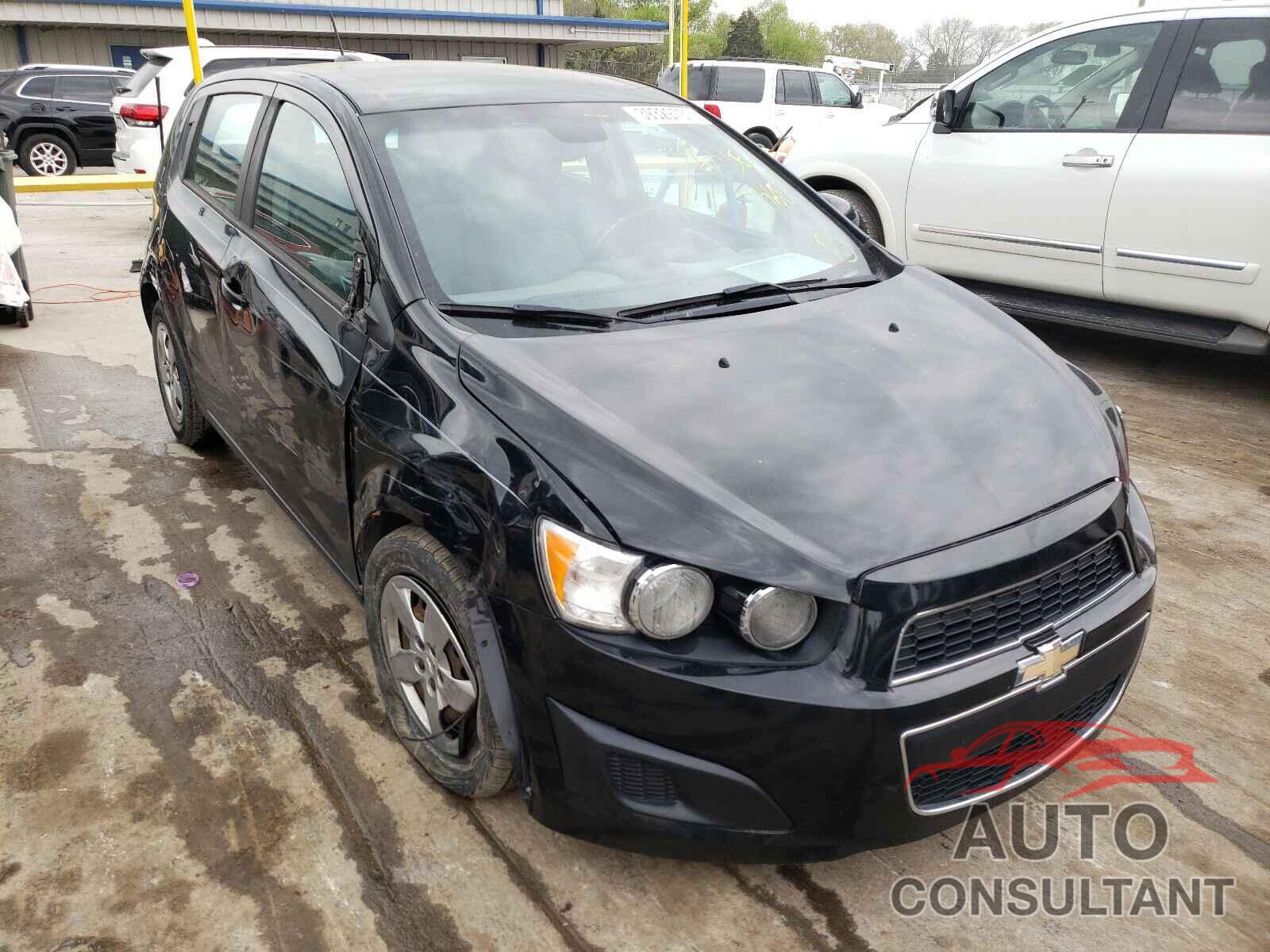 CHEVROLET SONIC 2016 - 1G1JA6SH7G4176000