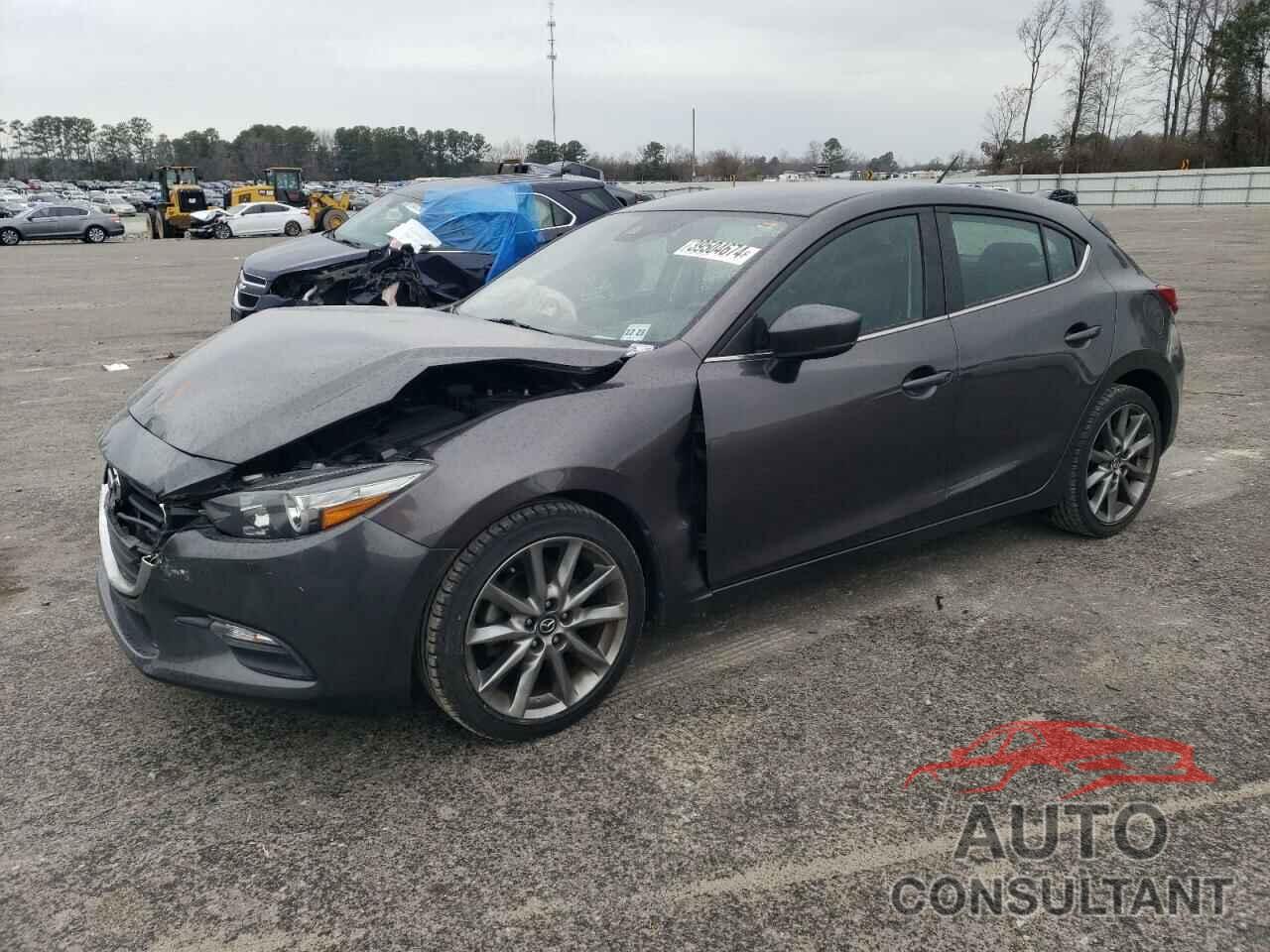 MAZDA 3 2018 - 3MZBN1L34JM251086