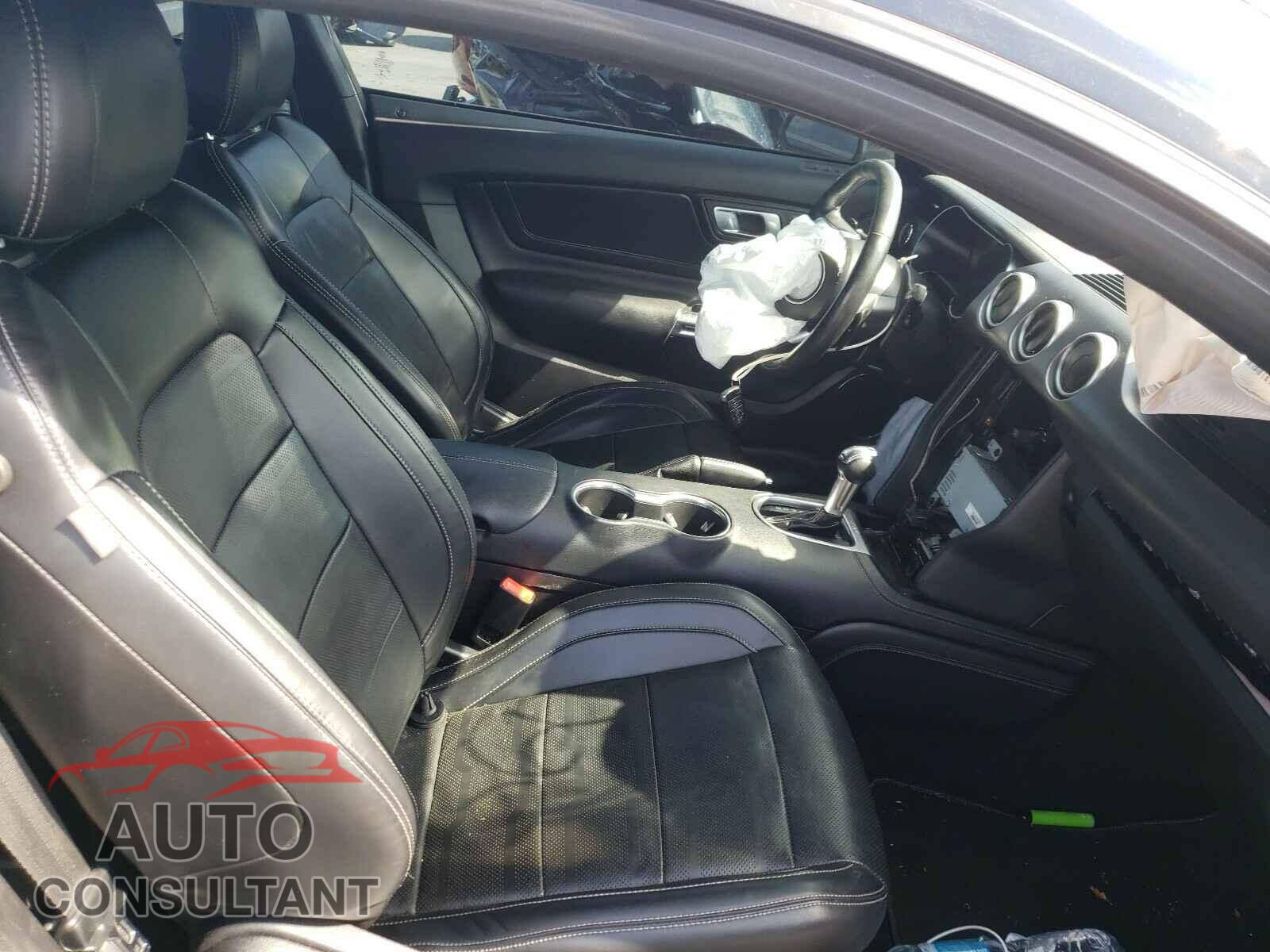 FORD MUSTANG 2019 - 1FA6P8CF9K5163763