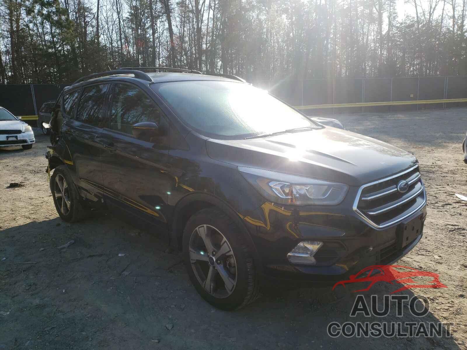 FORD ESCAPE 2017 - 1FMCU9GD1HUC70708