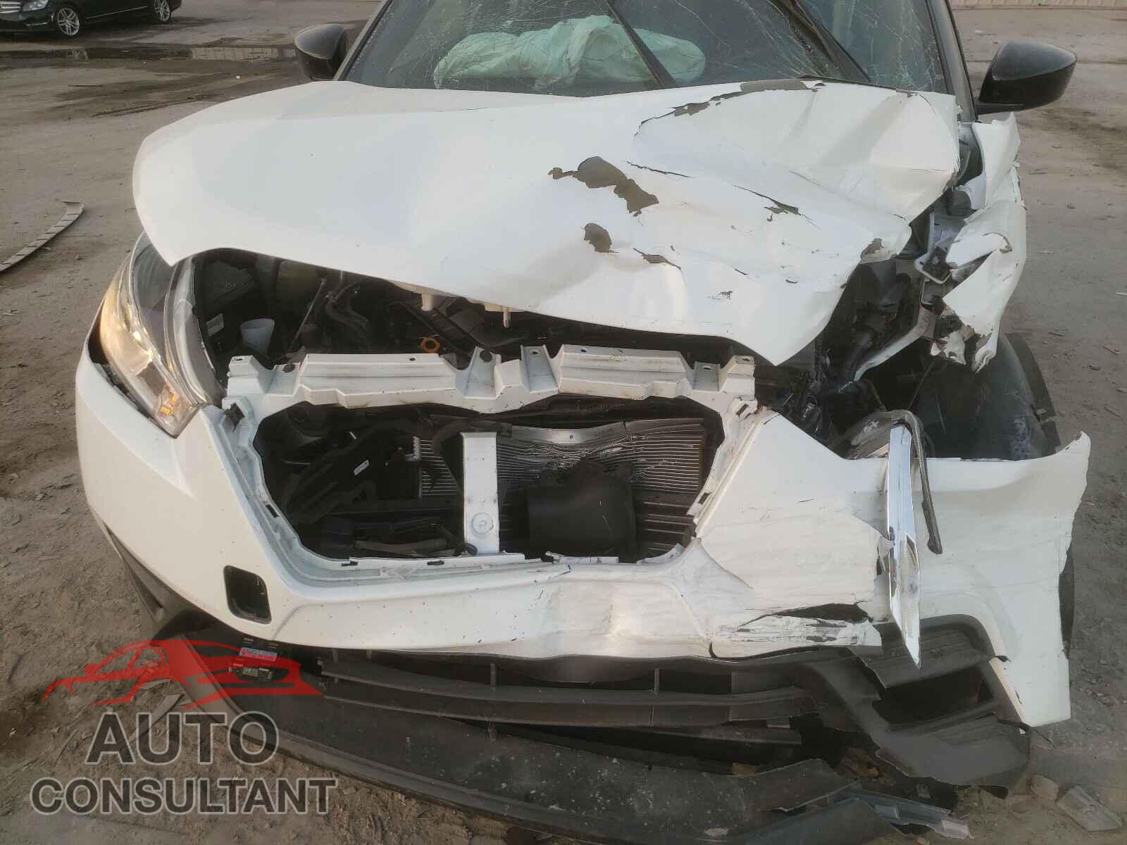 NISSAN KICKS 2019 - 3N1CP5CU3KL560883