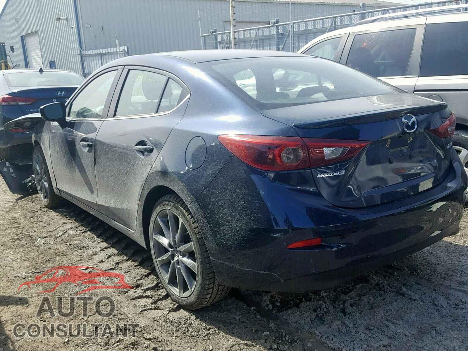 MAZDA 3 2018 - 3VWDB7AJ3HM267909