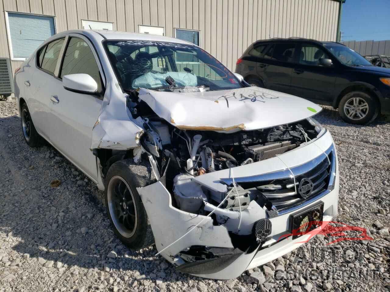 NISSAN VERSA 2019 - 3N1CN7AP4KL853027