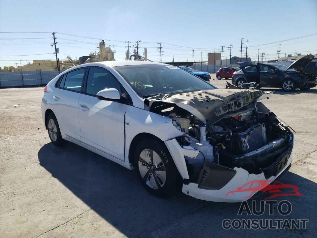 HYUNDAI IONIQ 2019 - KMHC65LC6KU140690