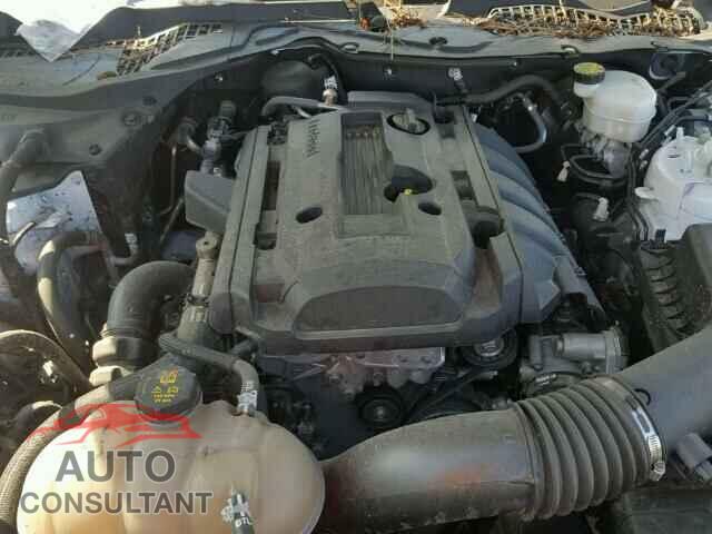 FORD MUSTANG 2015 - 19XFC2F75JE036048
