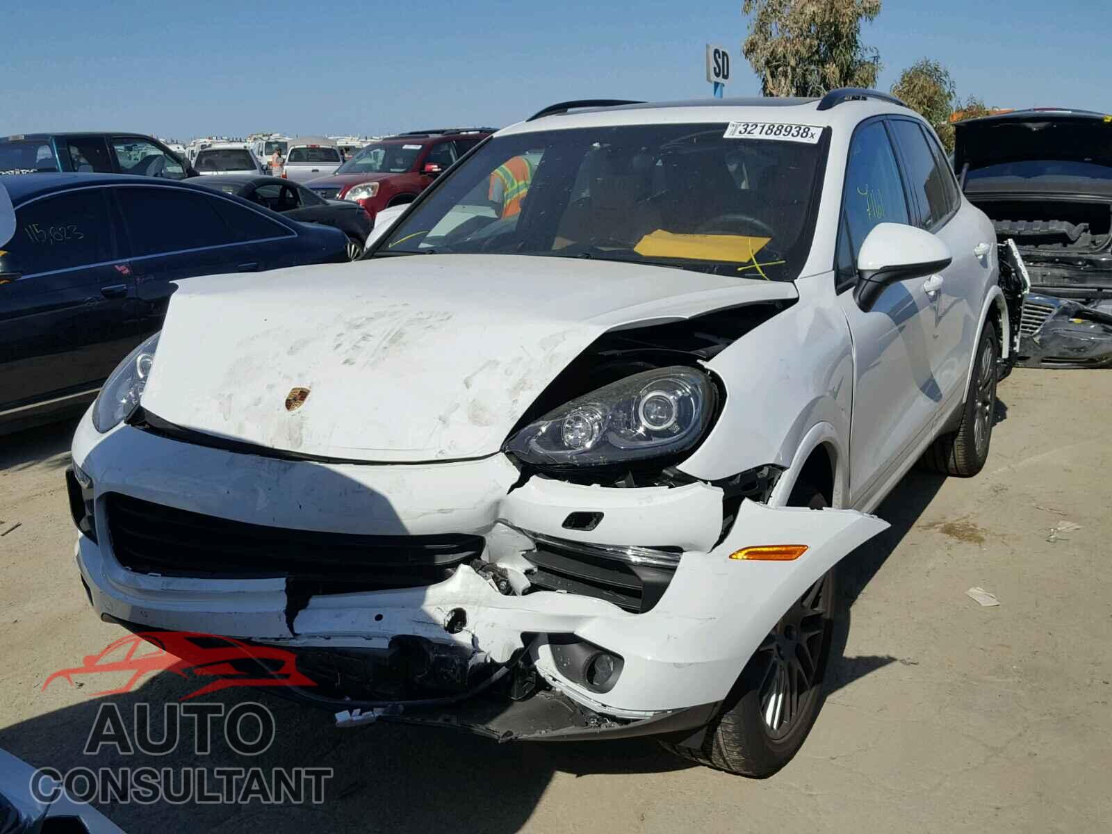 PORSCHE CAYENNE 2018 - WP1AA2A2XJKA02209