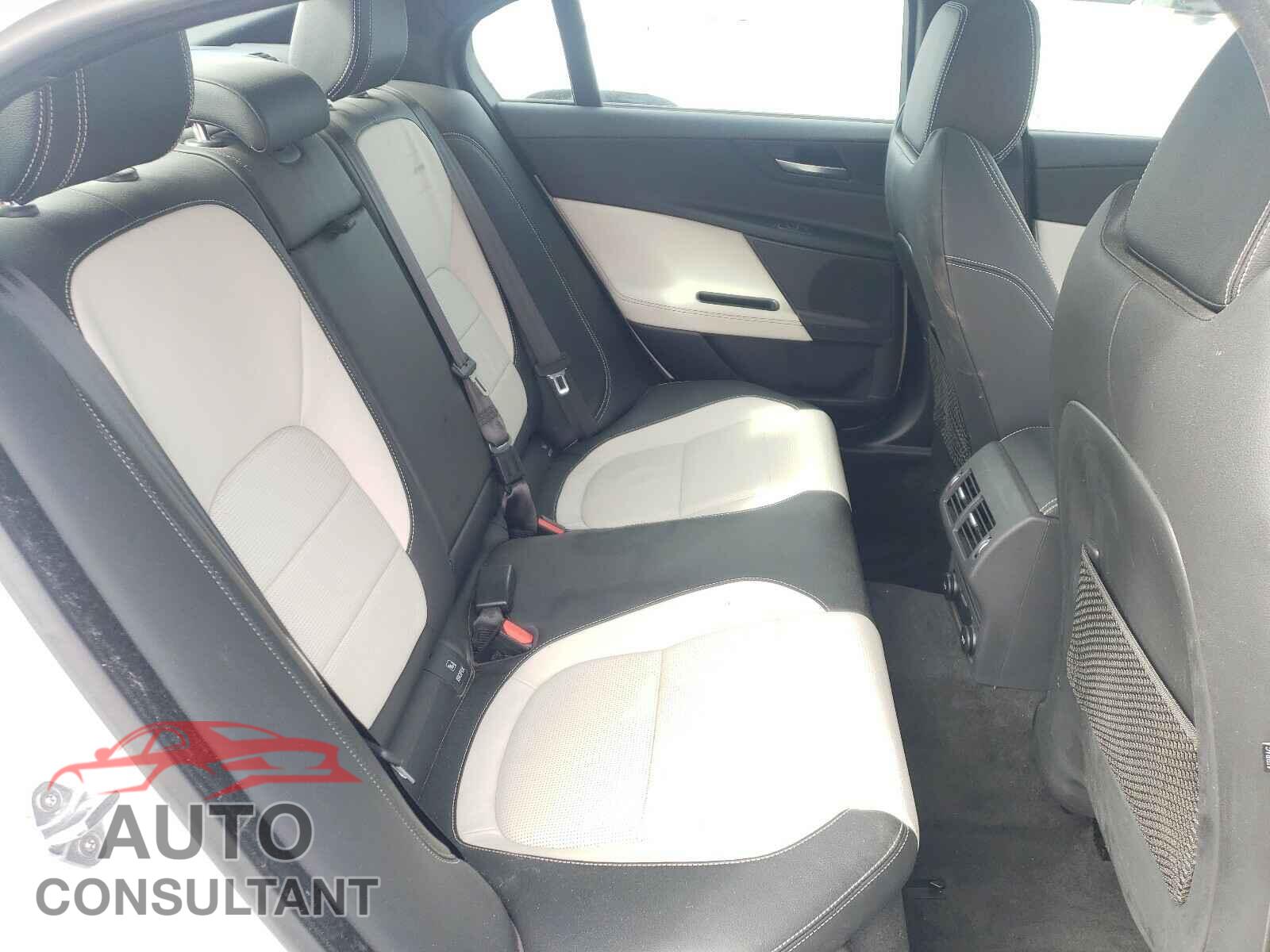 JAGUAR XE 2017 - SAJAL4BV2HA963078