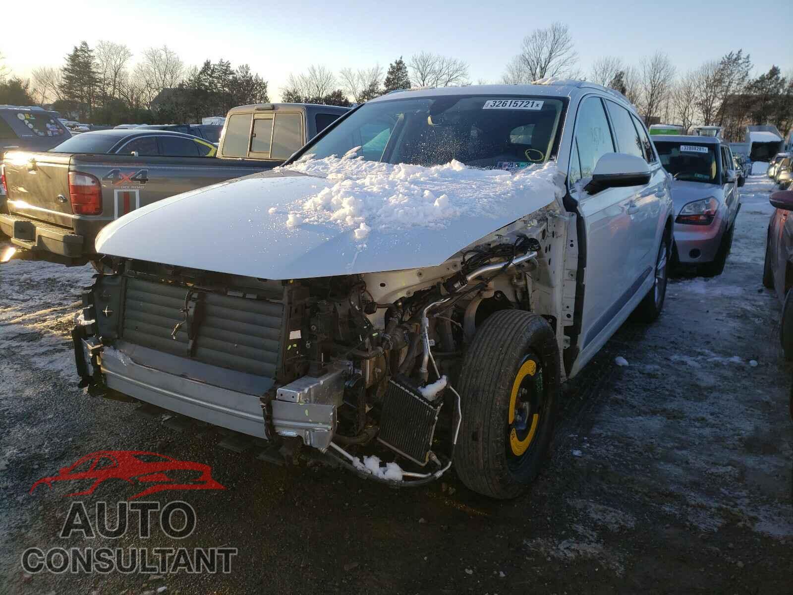 AUDI Q7 2019 - WA1LAAF77KD001351
