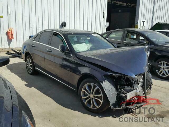 MERCEDES-BENZ C300 2015 - 55SWF4KBXFU017377