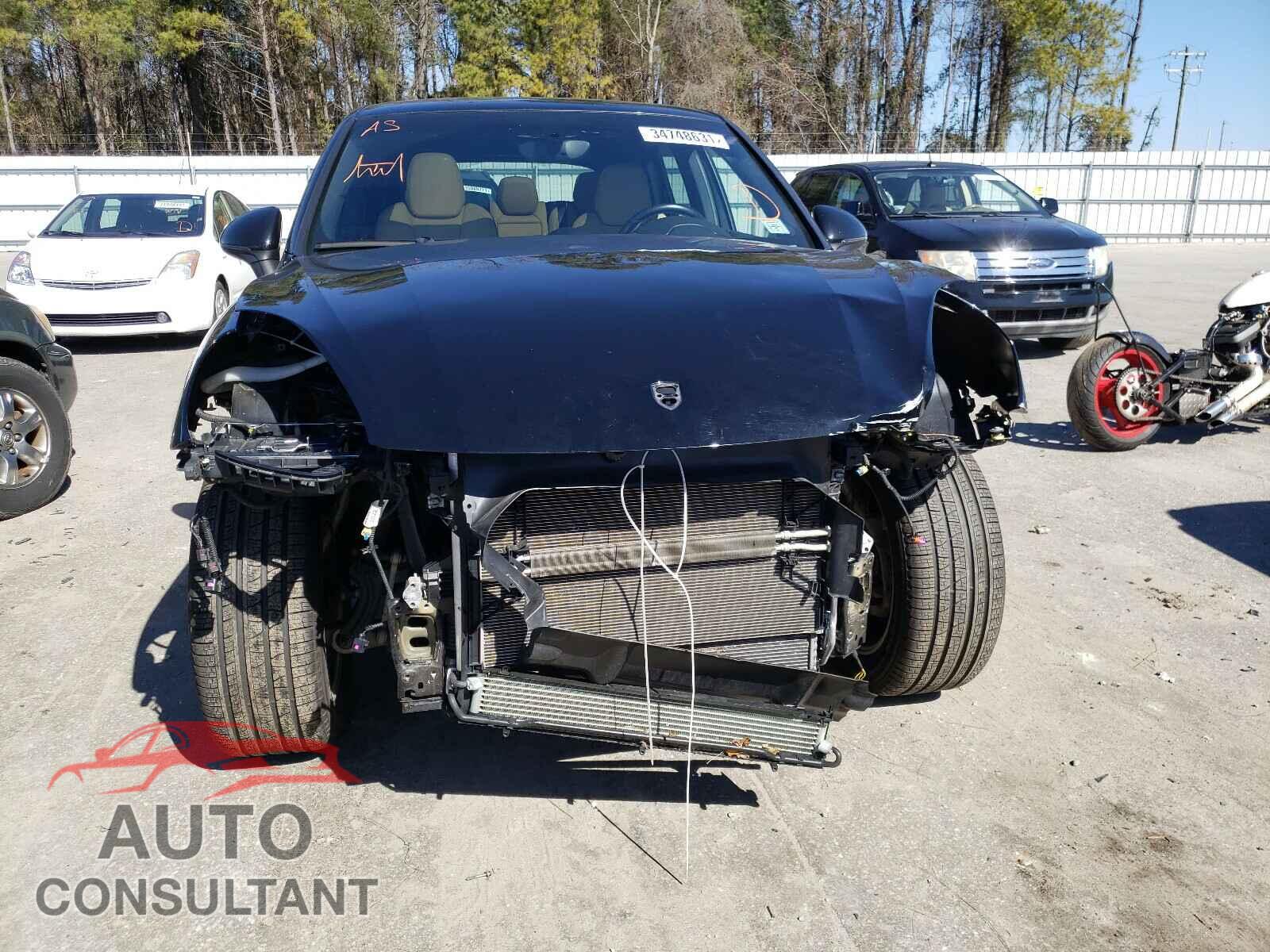 PORSCHE CAYENNE 2016 - WP1AA2A29GKA13145