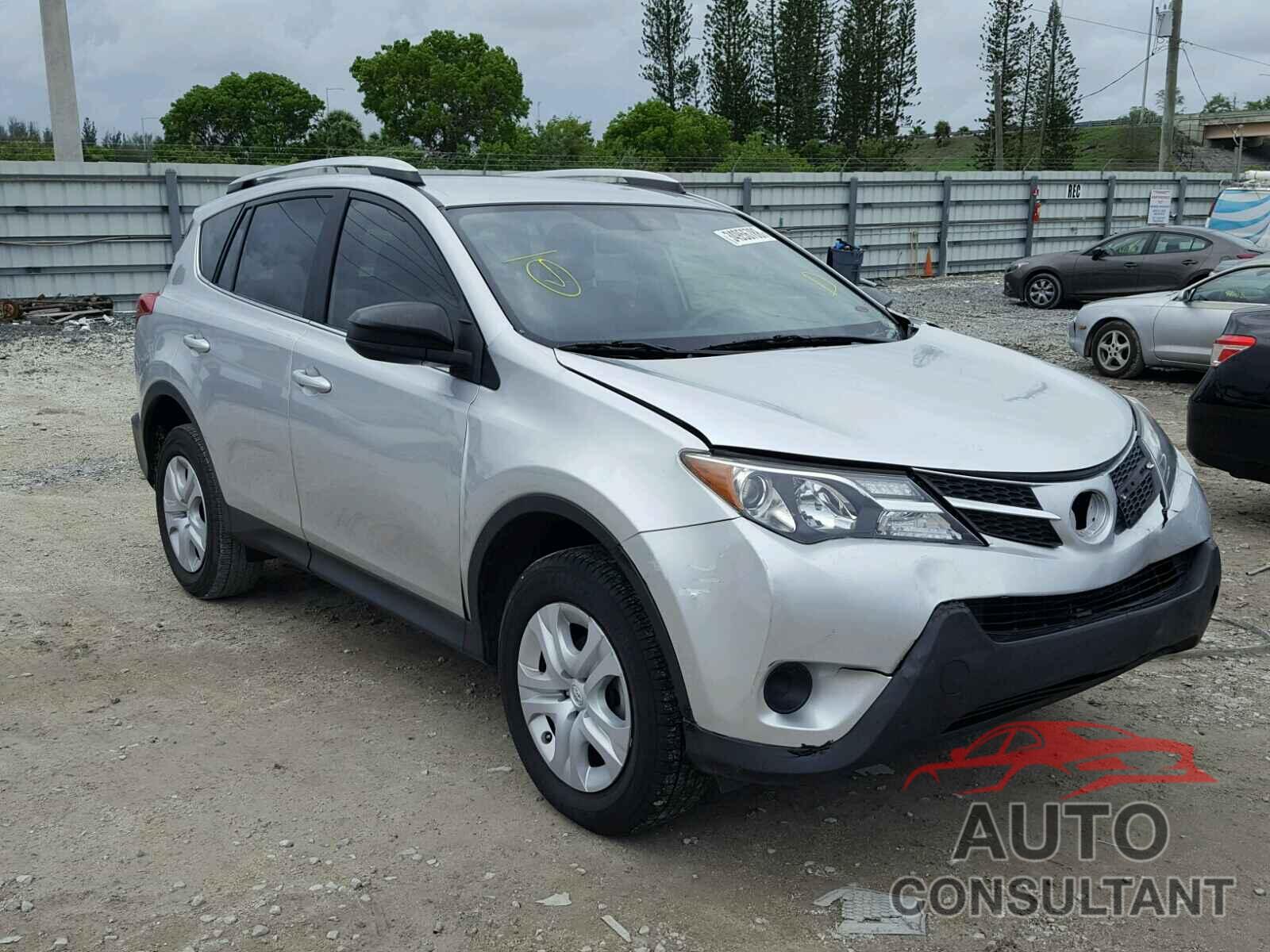 TOYOTA RAV4 2015 - JTMZFREV1FD051572