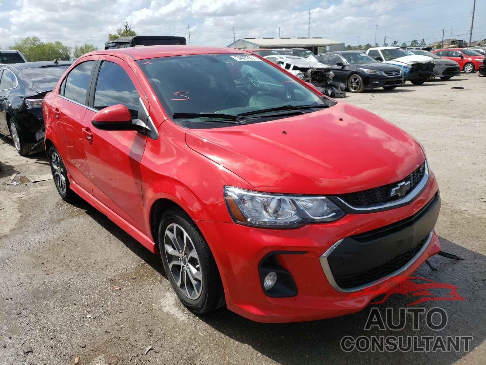 CHEVROLET SONIC 2018 - 1G1JD5SH1J4124810