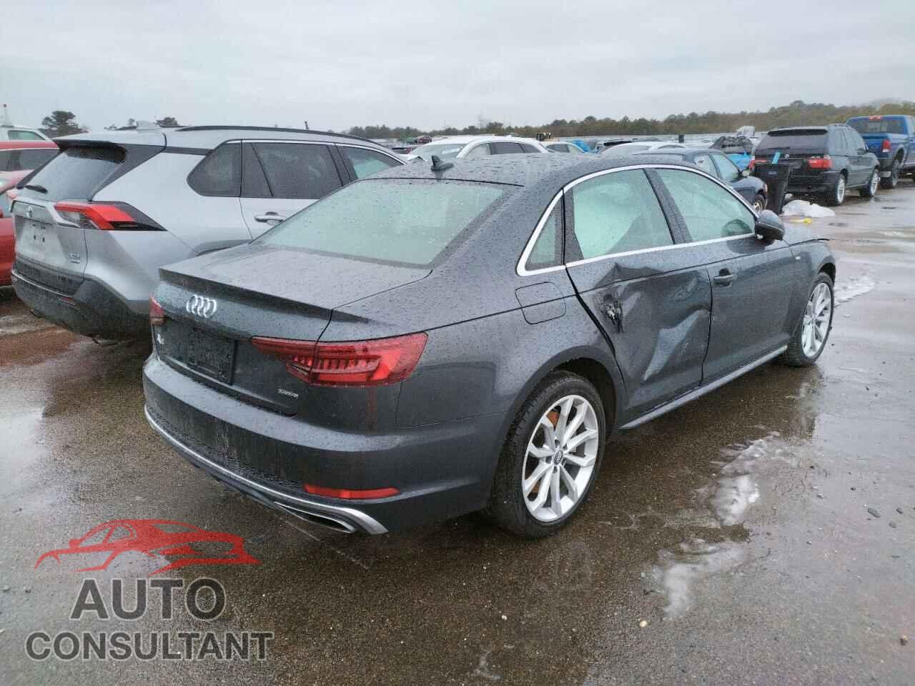 AUDI A4 2019 - WAUDNAF44KN012979