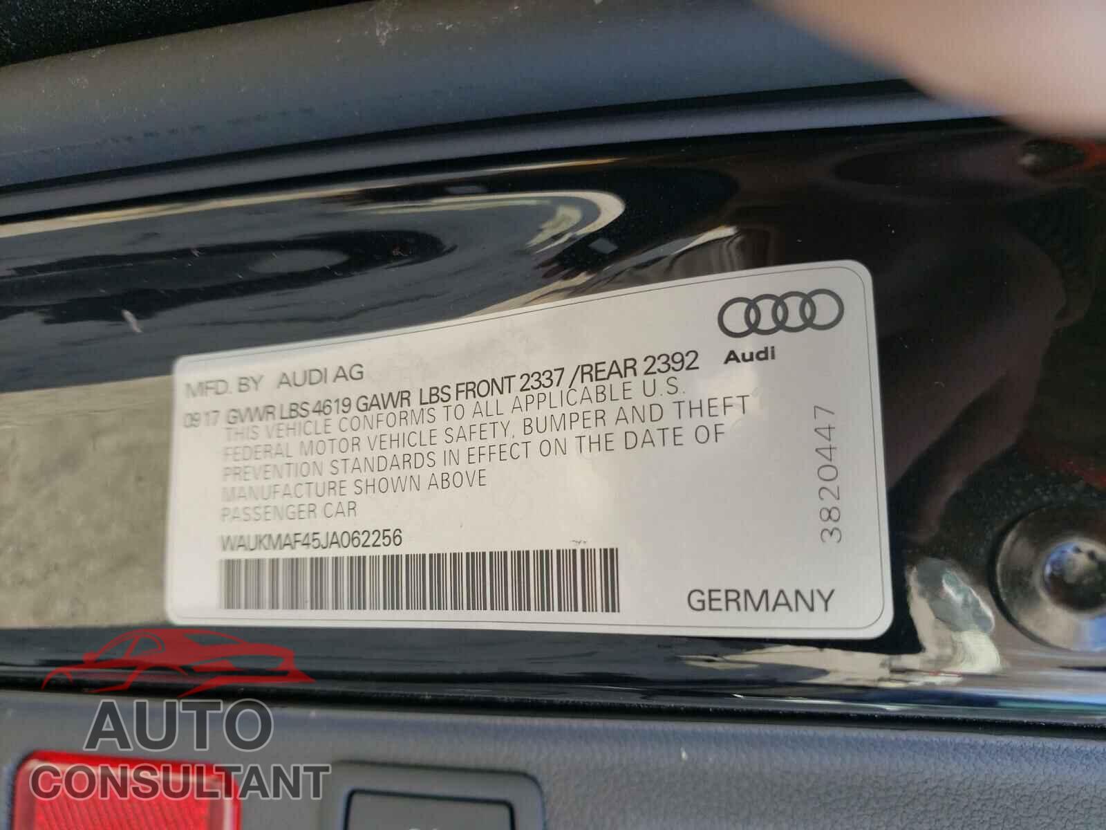 AUDI A4 2018 - WAUKMAF45JA062256