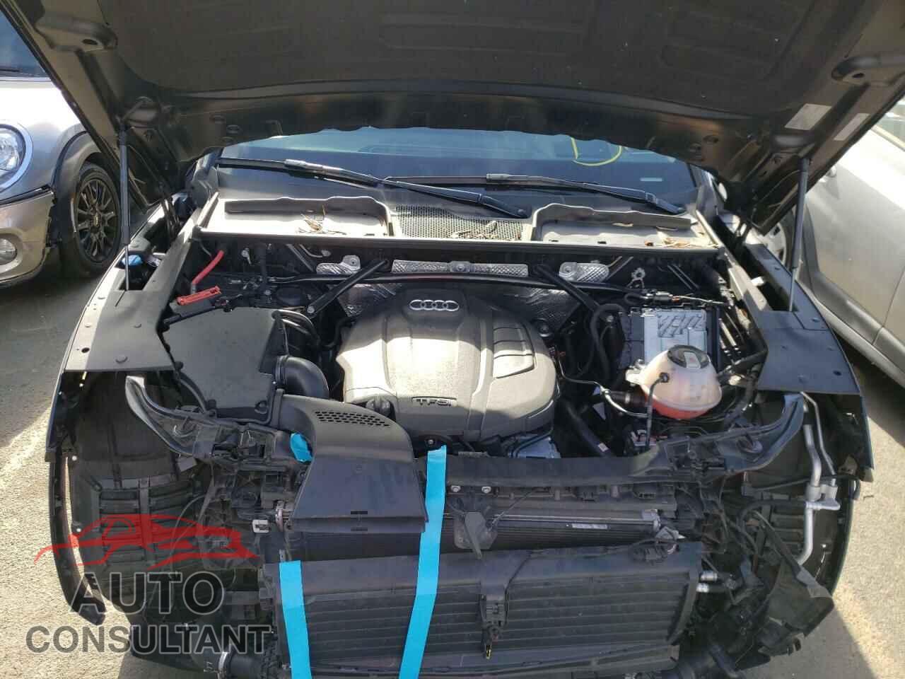 AUDI Q5 2018 - WA1CNAFY9J2109655