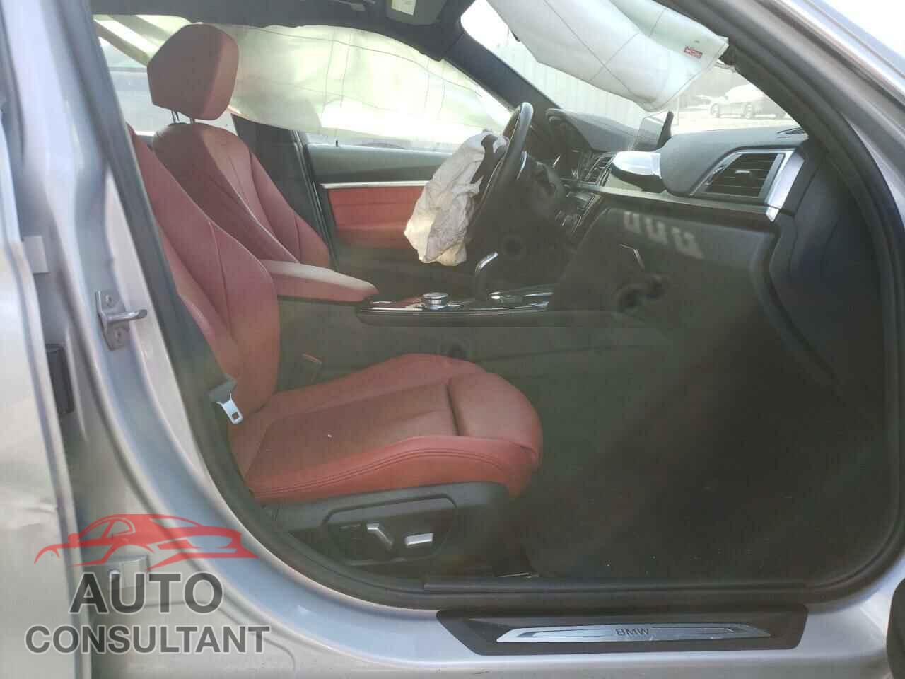 BMW 3 SERIES 2018 - WBA8D9C56JEM32855