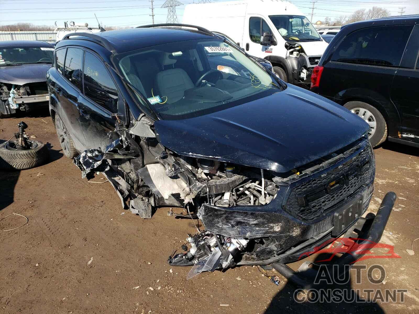 FORD ESCAPE 2018 - 1FMCU9HD2JUD15823