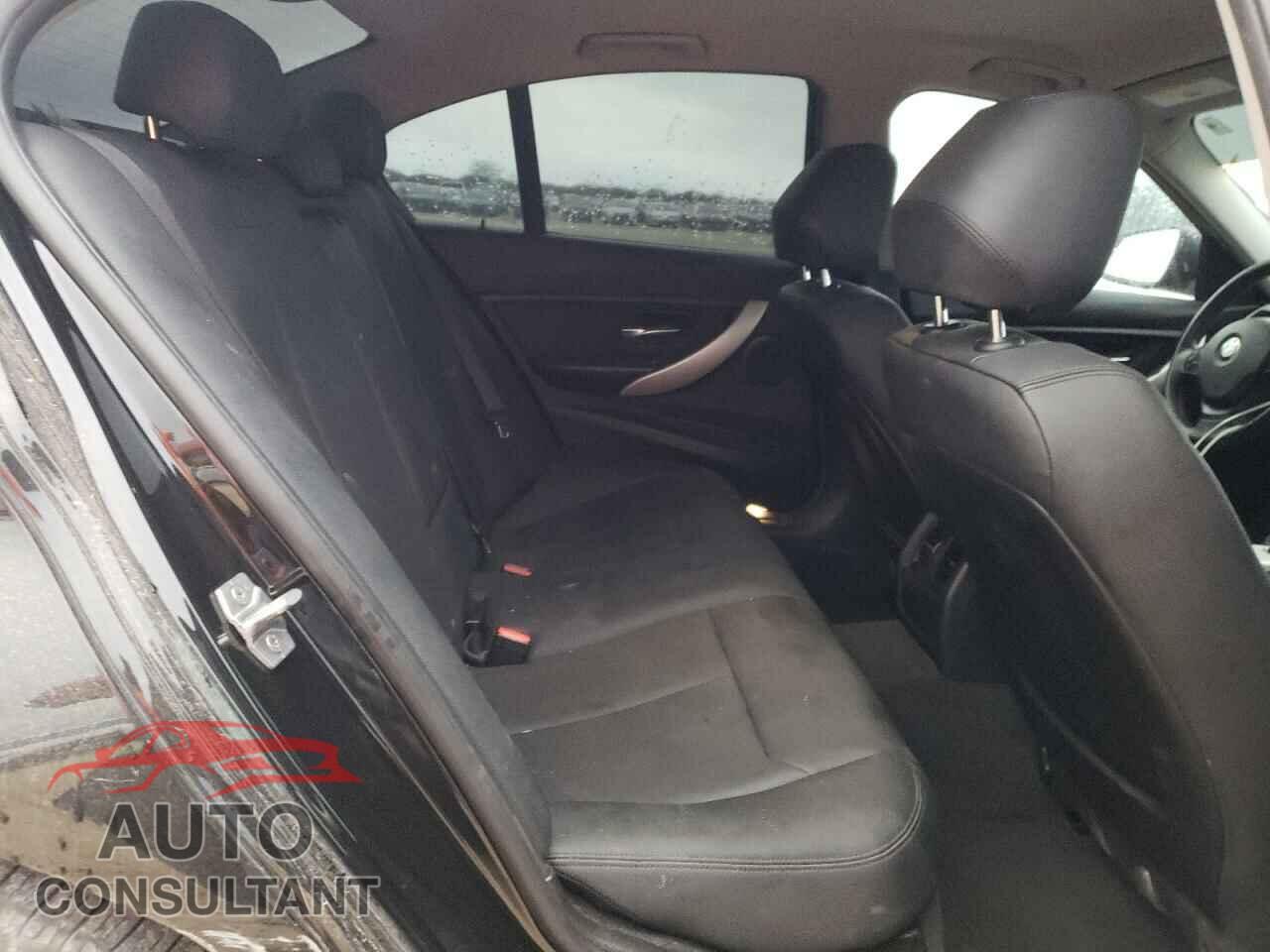 BMW 3 SERIES 2016 - WBA8E1G57GNU11031