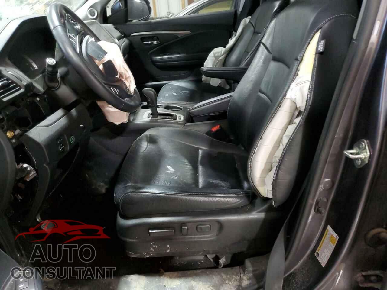 HONDA PILOT 2018 - 5FNYF6H52JB062572