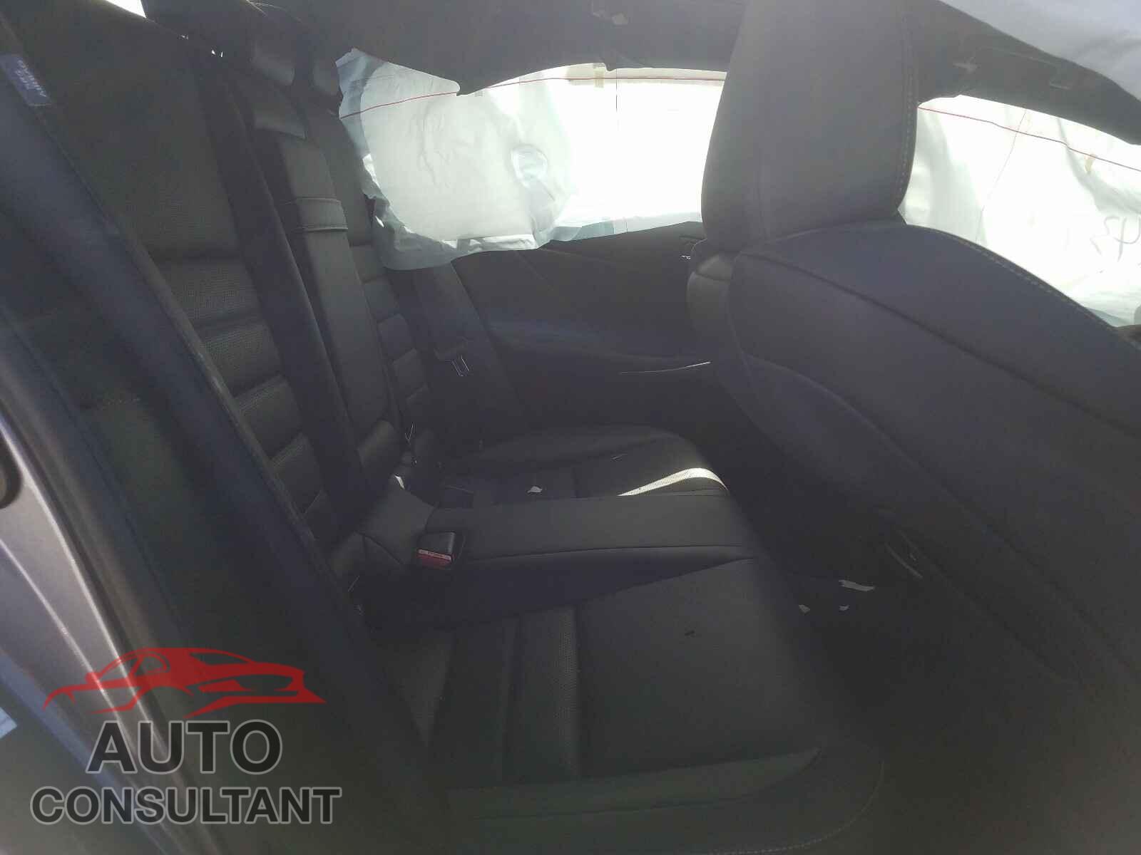 LEXUS IS 2016 - JTHBA1D25G5035393