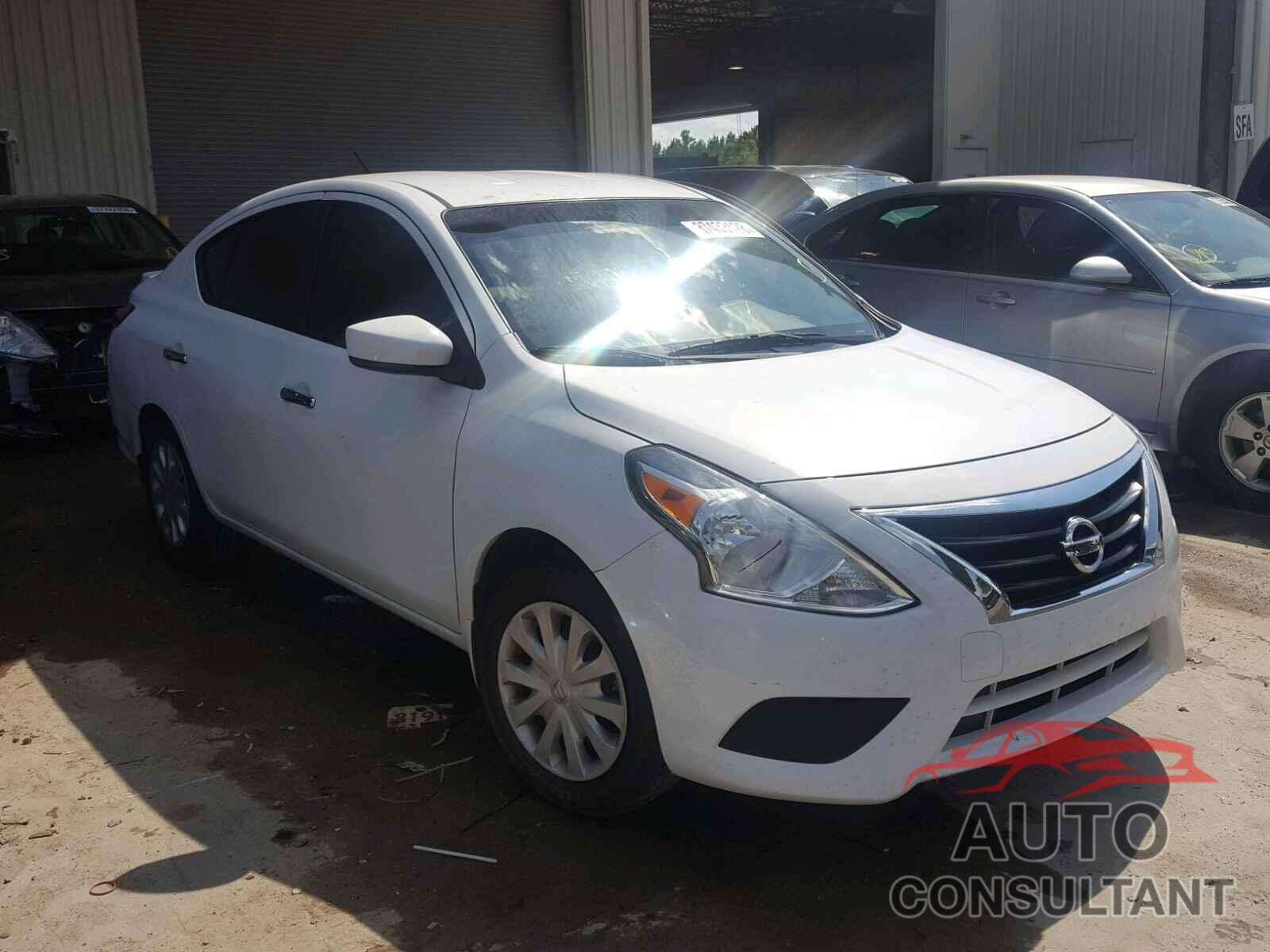 NISSAN VERSA 2015 - 3N1CN7AP1FL920012