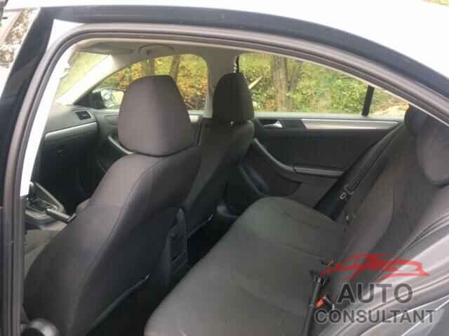 VOLKSWAGEN JETTA 2015 - 3VWD17AJ4FM318527