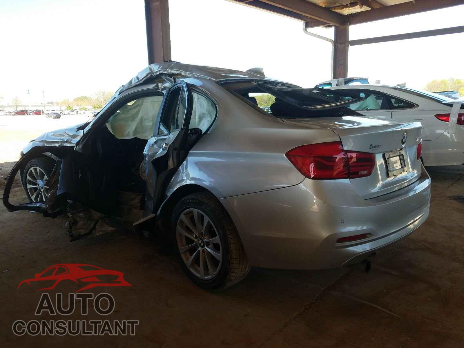 BMW 3 SERIES 2016 - WBA8E1G52GNU11230