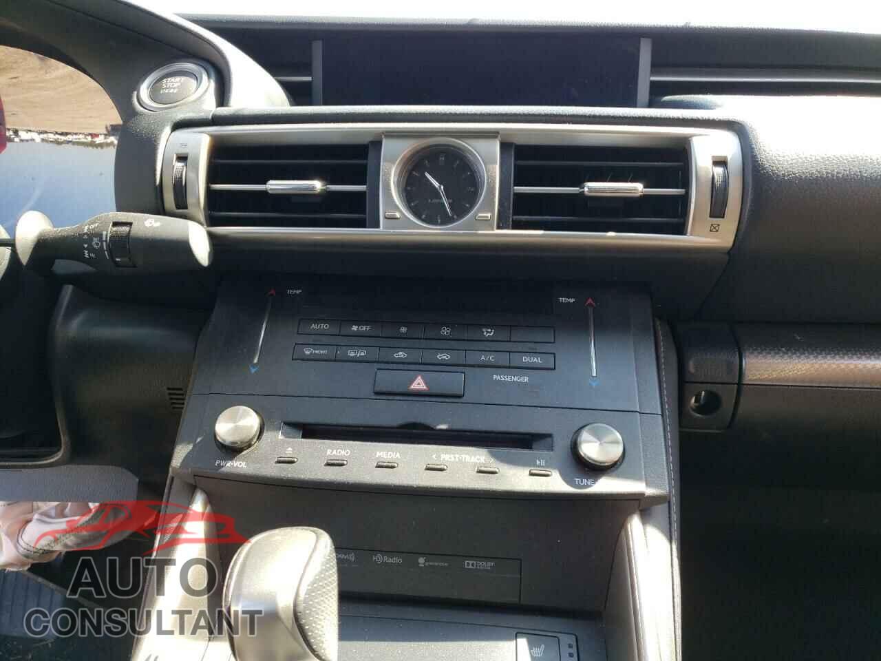 LEXUS IS 2016 - JTHBA1D24G5014759