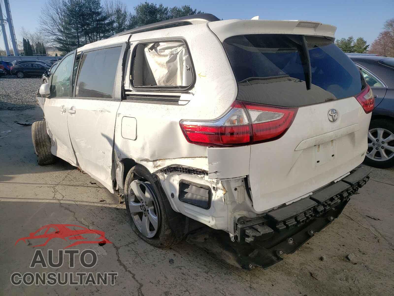 TOYOTA SIENNA 2019 - 5TDKZ3DC1KS007768