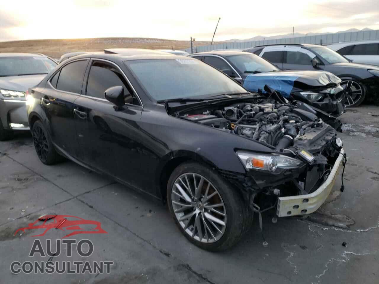 LEXUS IS 2015 - JTHCF1D22F5021553